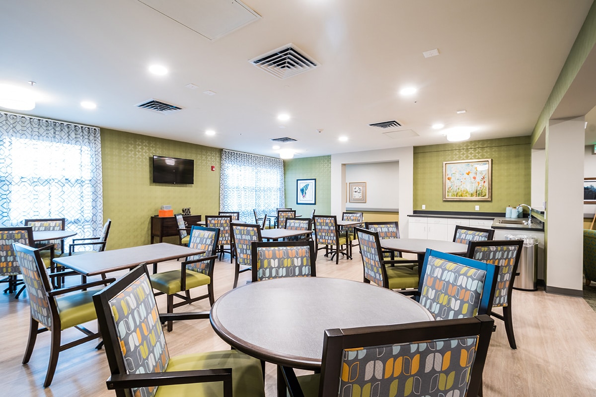 dining room in the Kern River Transitional Care facility
